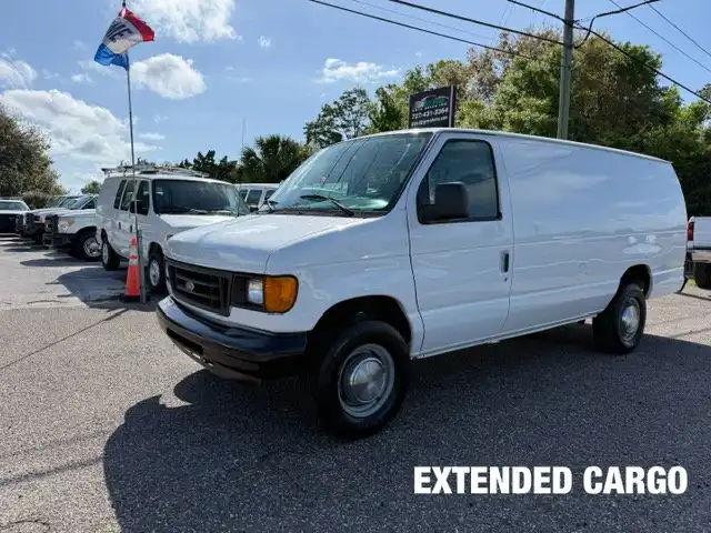 2006 Ford E-Series E-350 Super Duty Extended's photo