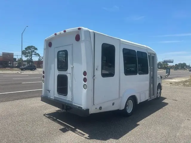 2008 Ford E-Series undefined photo 3