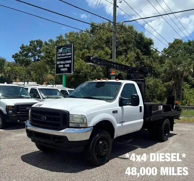 2004 Ford F-550's photo