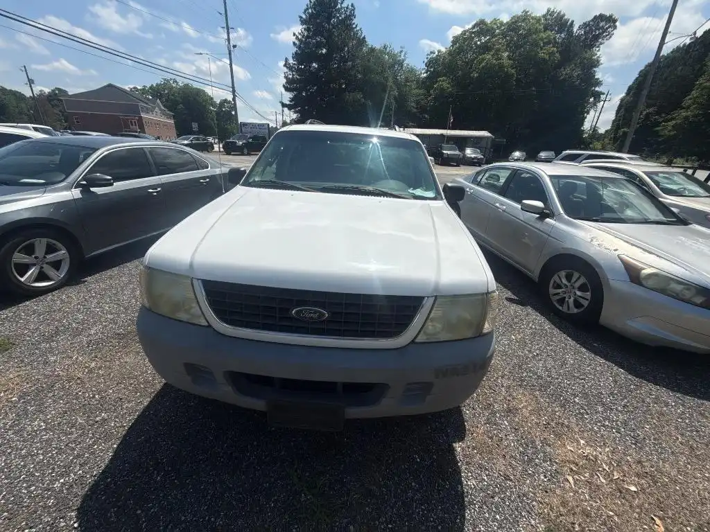 2002 Ford Explorer XLS's photo