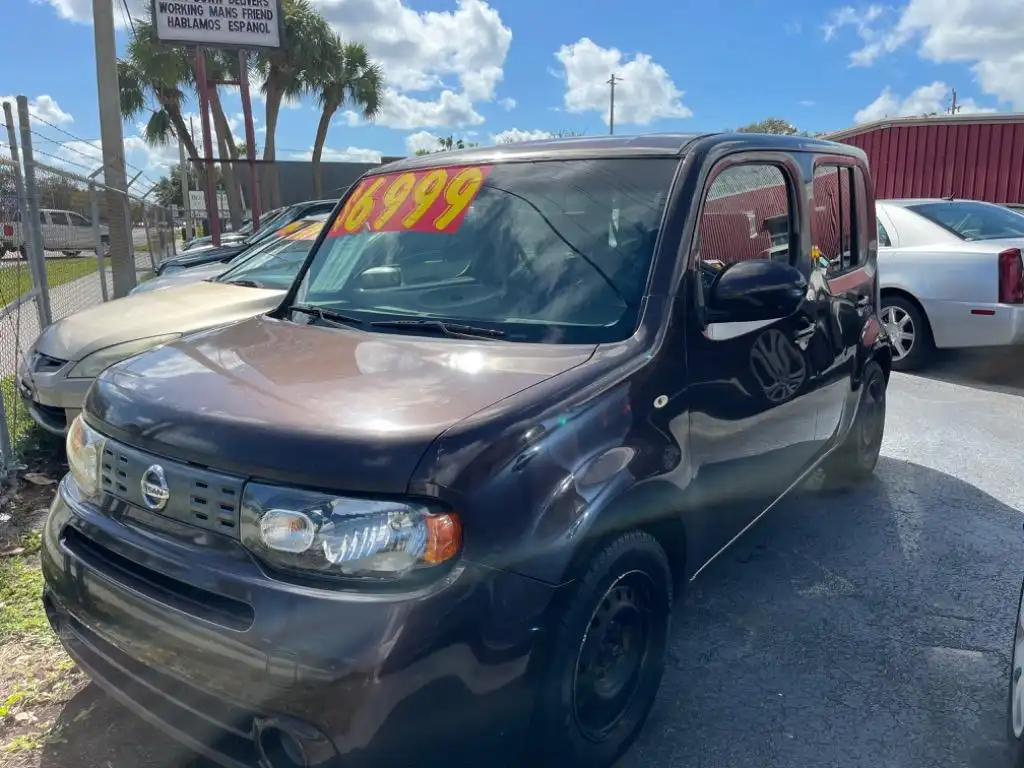 2011 Nissan Cube 1.8 Base M/T's photo