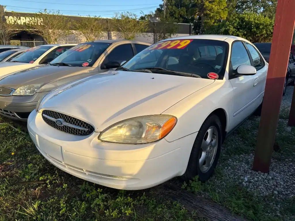 2002 Ford Taurus SES Standard's photo