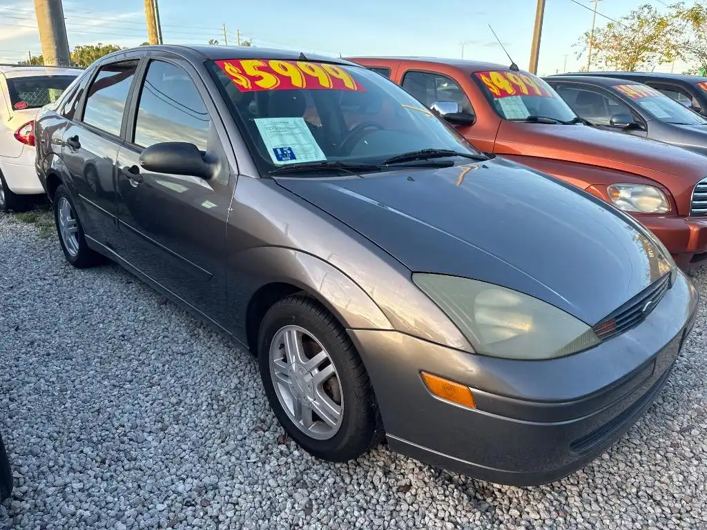 2004 Ford Focus SE's photo