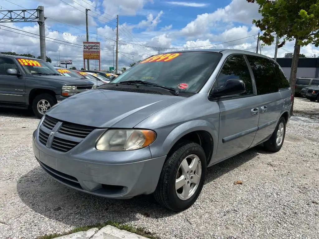 2005 Dodge Caravan SXT's photo
