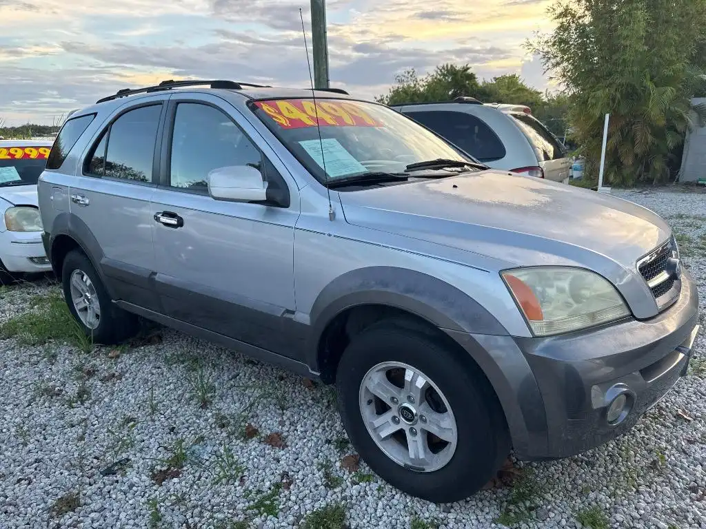 2004 Kia Sorento EX's photo
