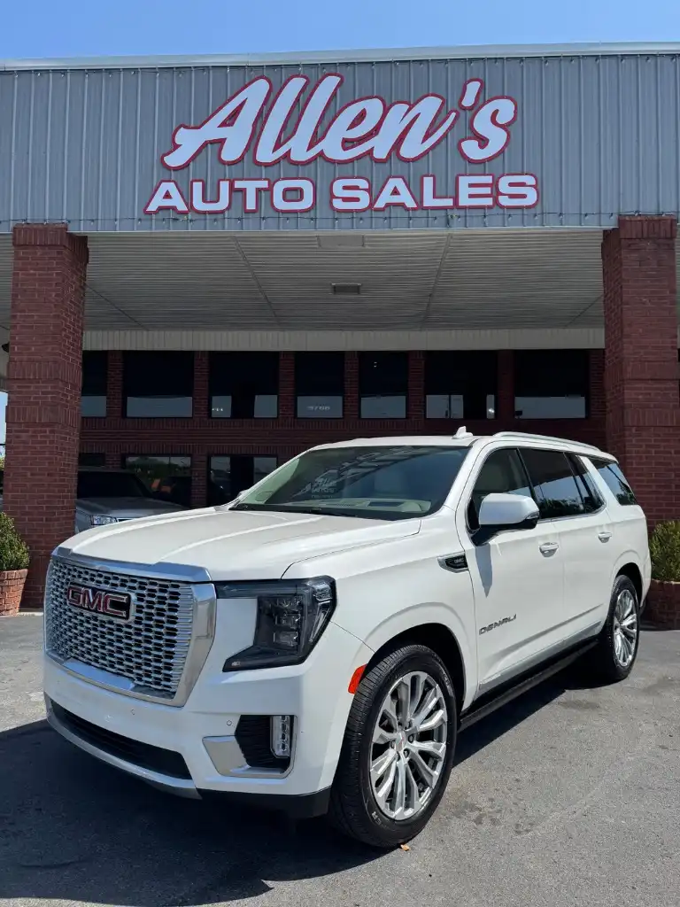 2021 GMC Yukon 4WD Denali's photo