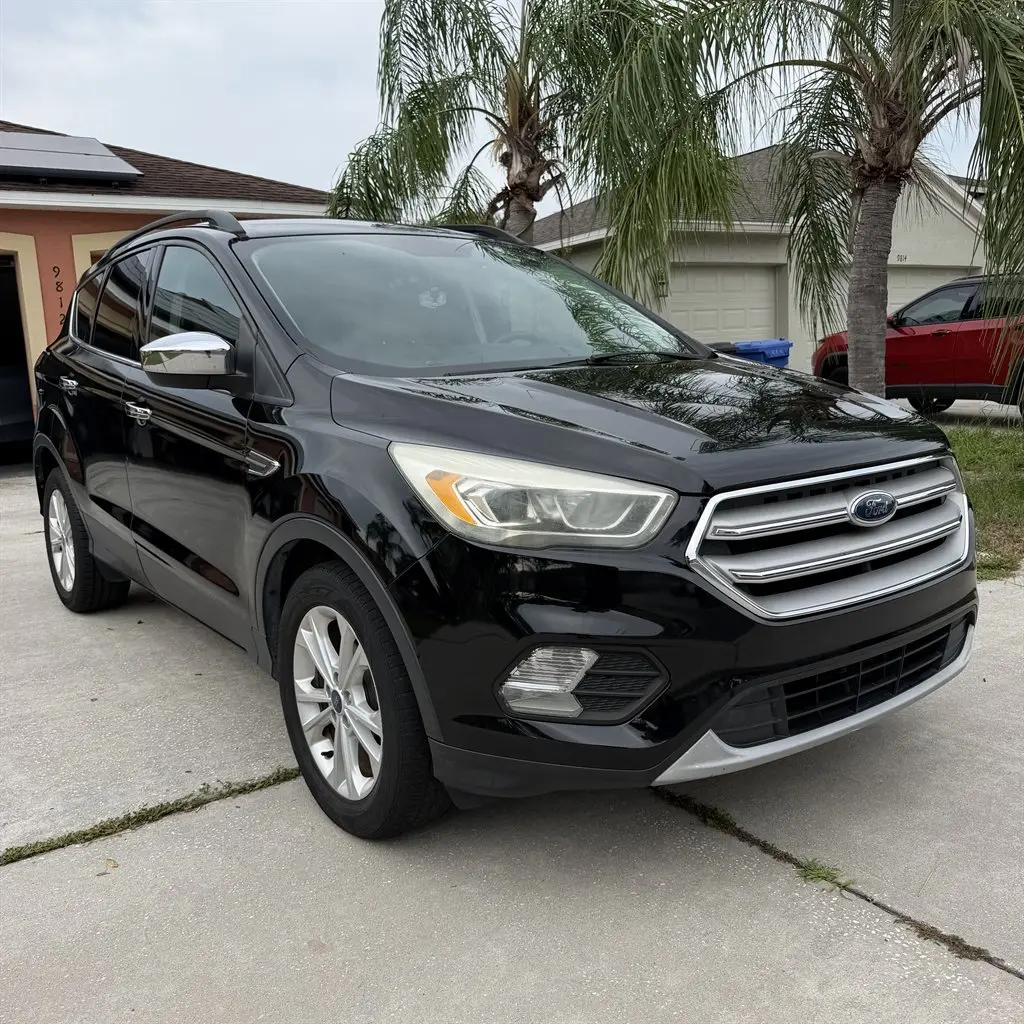 2017 Ford Escape SE photo 3