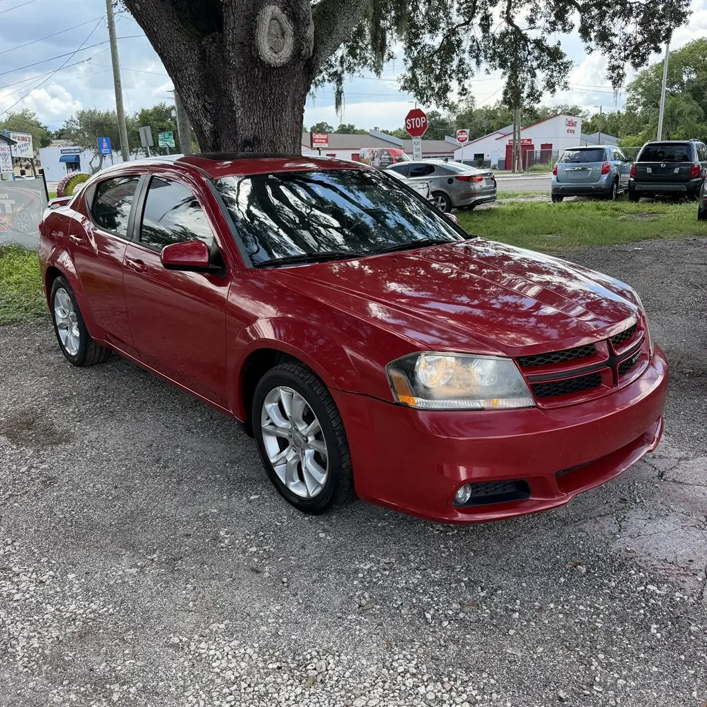 2012 Dodge Avenger R/T photo 3