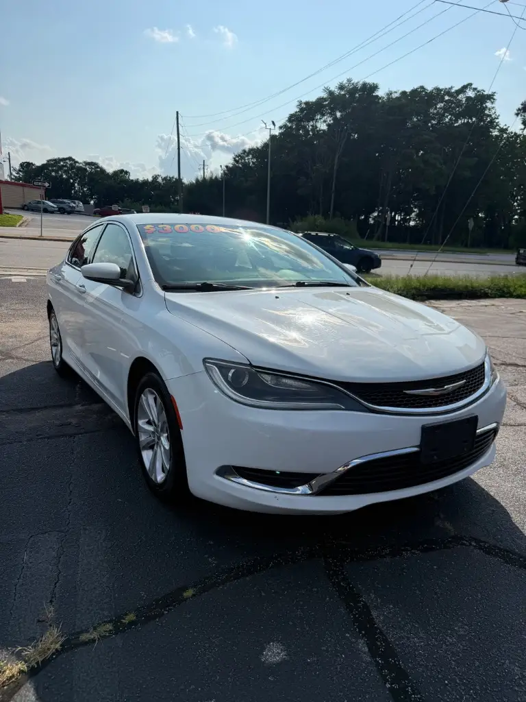 2015 Chrysler 200 Limited photo 1
