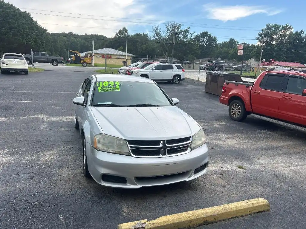 2012 Dodge Avenger SXT's photo