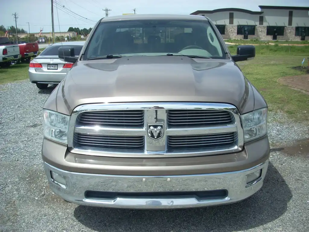 2010 RAM 1500 SLT Crew Cab's photo