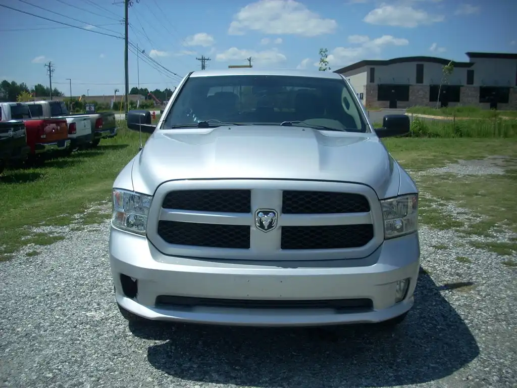 2015 RAM 1500 Express 4x4 Crew Cab's photo