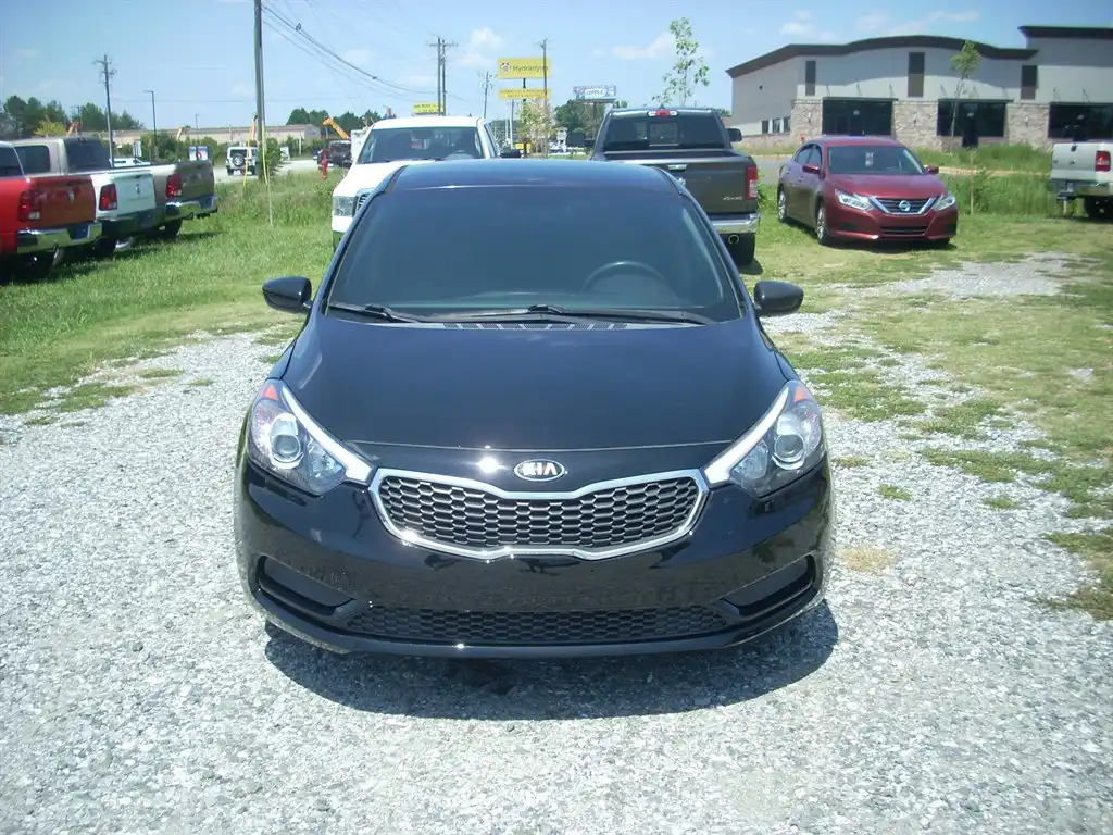 2016 Kia Forte LX AT's photo