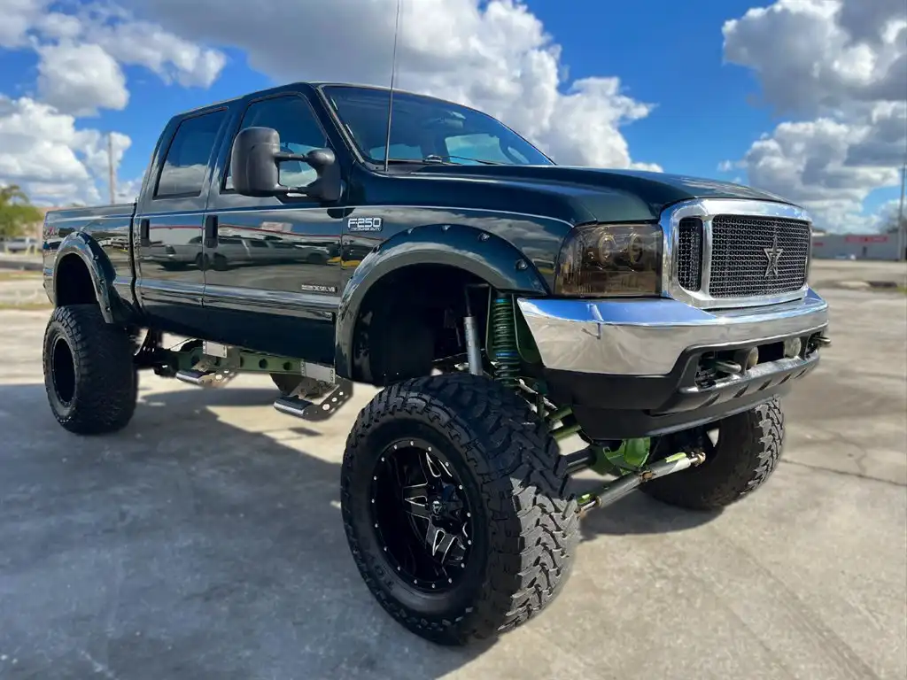 2003 Ford F-250 XLT 4x4 Crew Cab SWB's photo