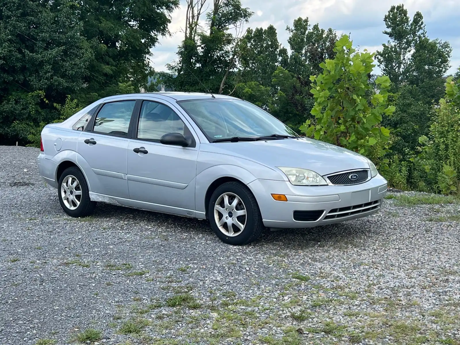 2005 Ford Focus ZX4 S's photo