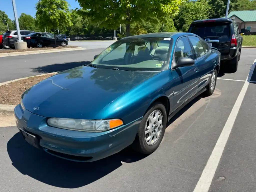 2002 Oldsmobile Intrigue GX's photo