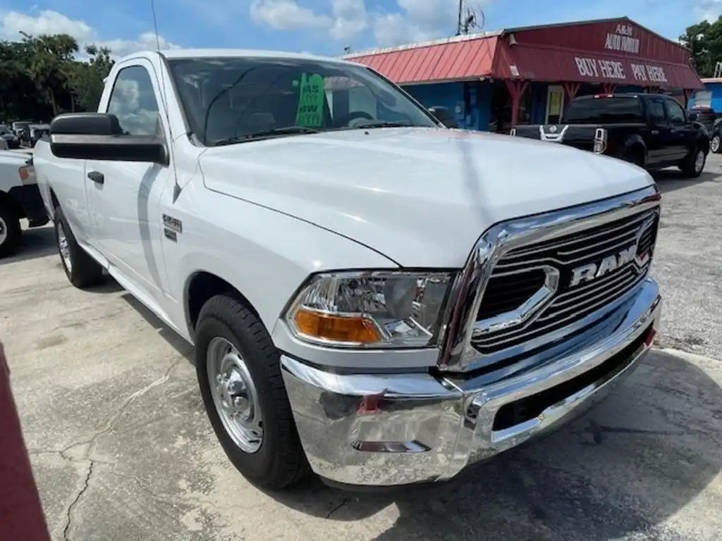2010 RAM 2500 ST Regular Cab's photo