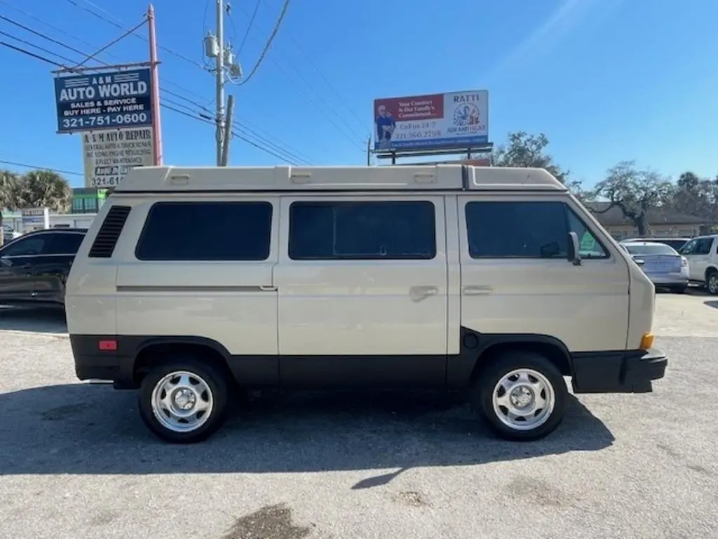 1987 Volkswagen Vanagon GL photo 4