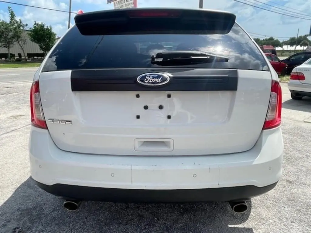 2011 Ford Edge SE photo 5