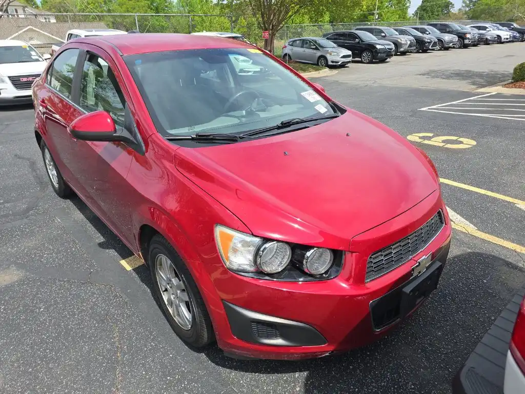 2016 Chevrolet Sonic LT Sedan Auto's photo