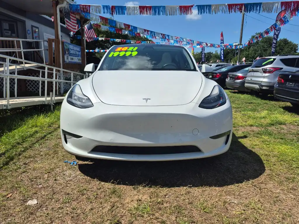 2021 Tesla Model Y Standard Range's photo