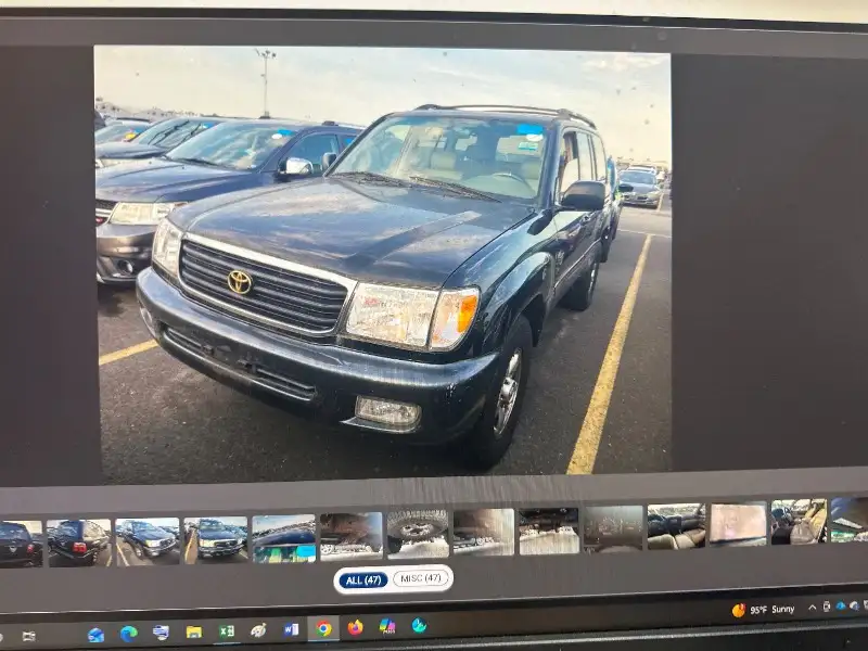 2002 Toyota Land Cruiser Base's photo