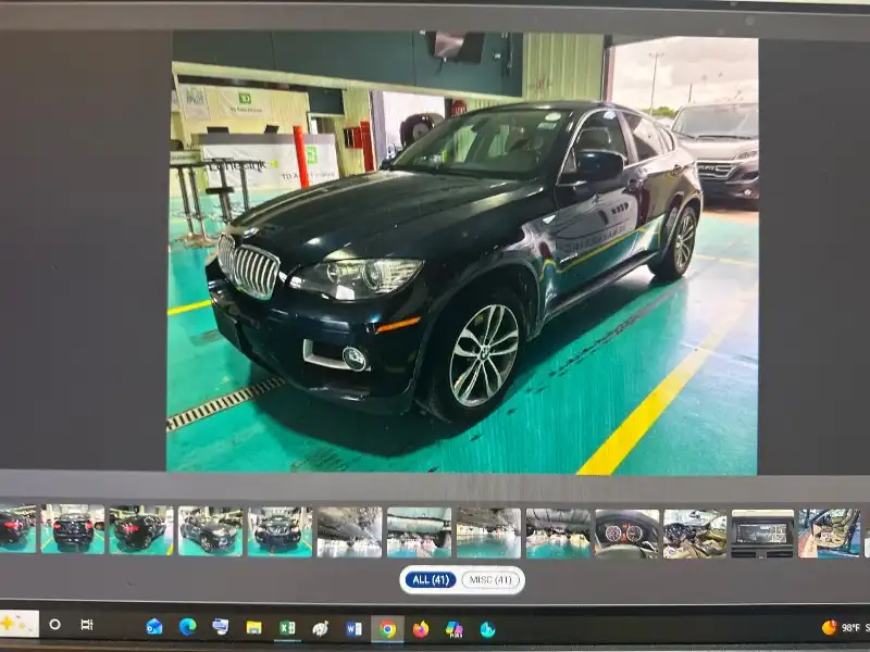 2014 BMW X6 xDrive50i's photo