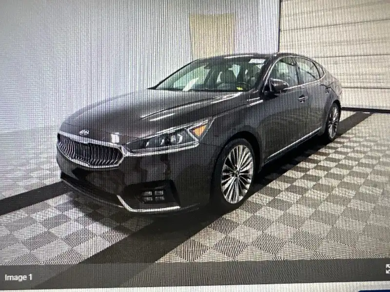 2017 Kia Cadenza Limited's photo