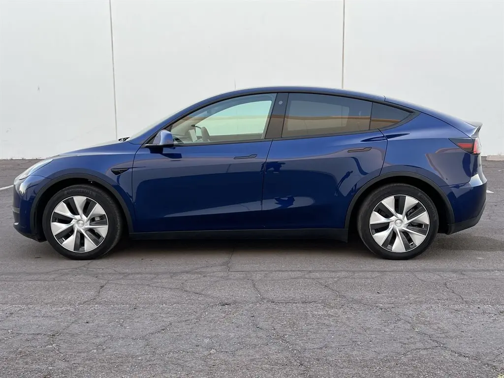 2021 Tesla Model Y Standard Range photo 3