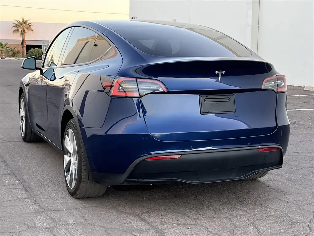 2021 Tesla Model Y Standard Range photo 5