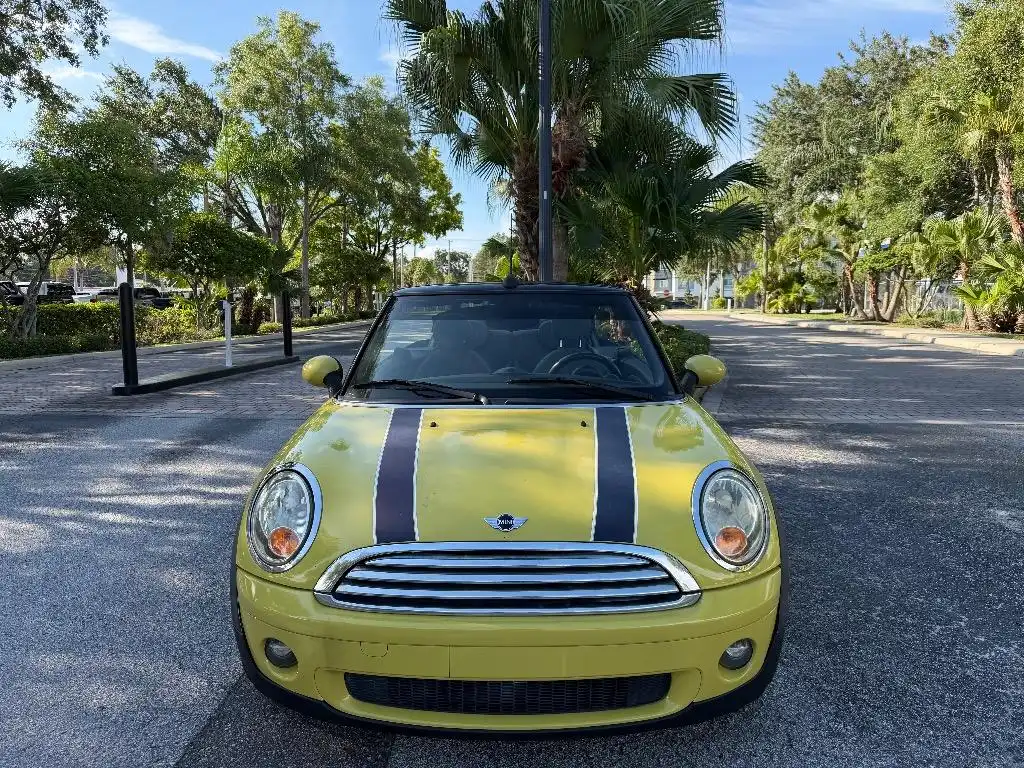 2009 MINI Cooper Base's photo