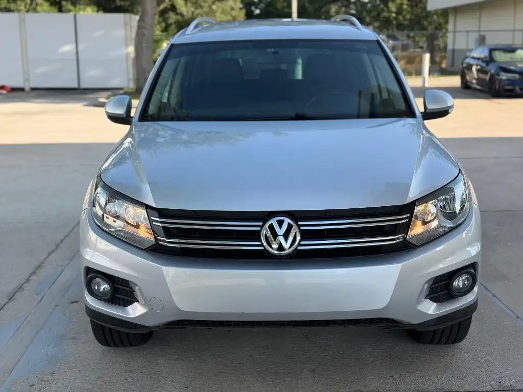 2014 Volkswagen Tiguan 2.0T S Auto's photo