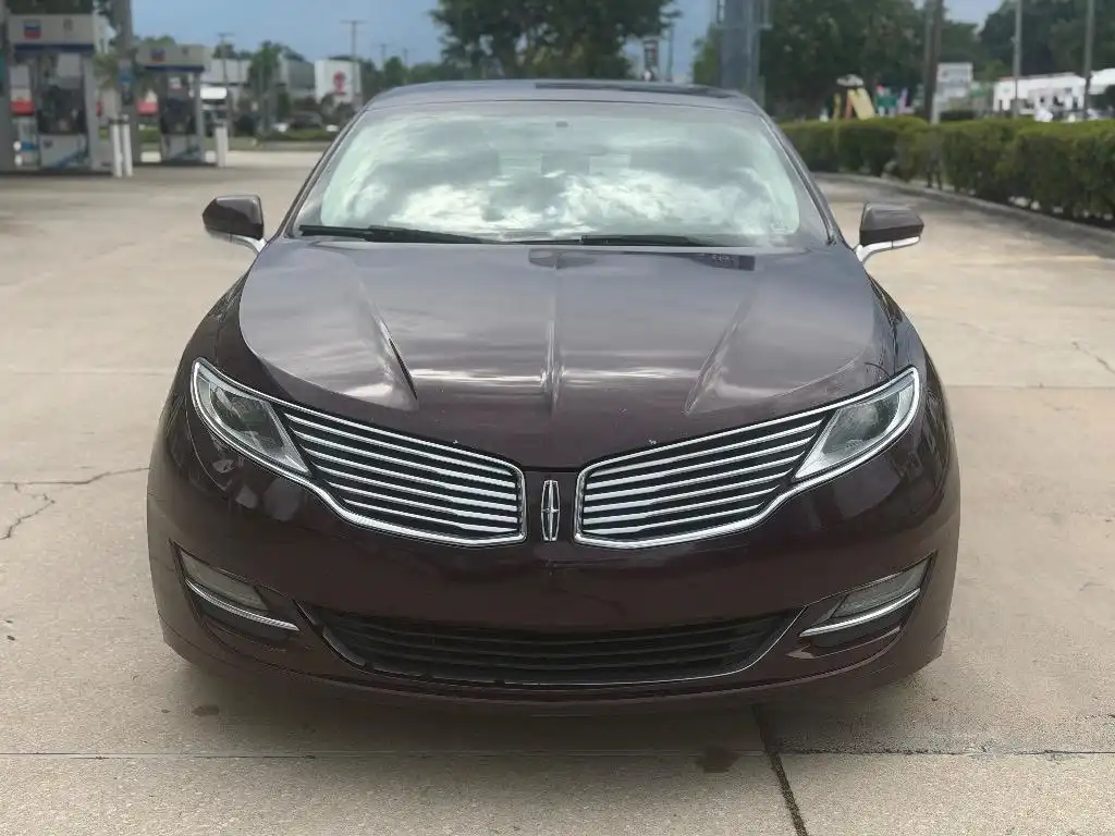 2013 Lincoln MKZ Front Wheel Drive's photo
