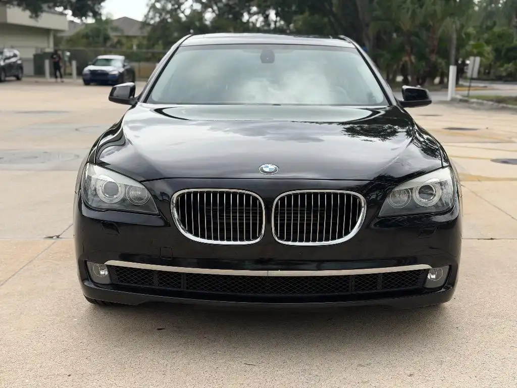 2011 BMW 7 Series 750Li's photo