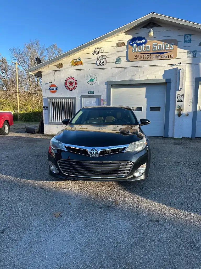 2014 Toyota Avalon Limited's photo