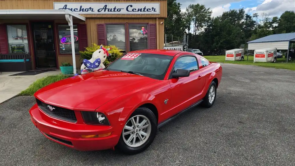 2009 Ford Mustang V6 Deluxe's photo