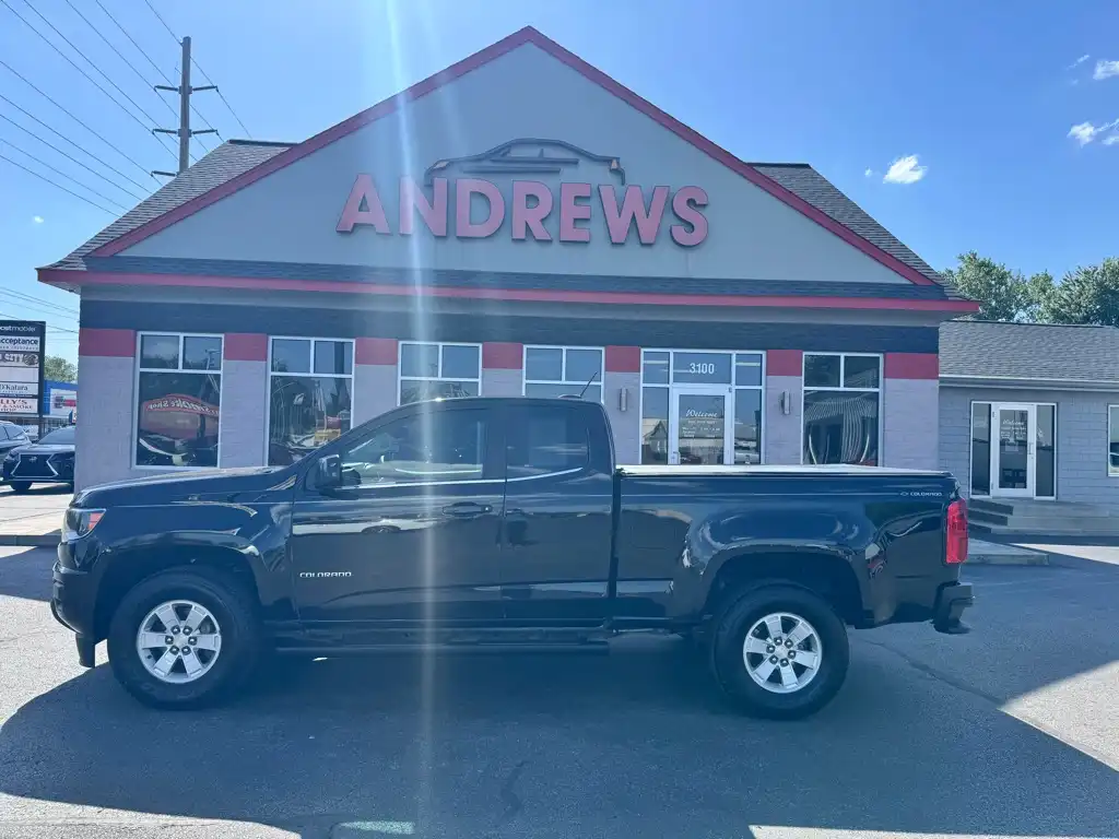 2020 Chevrolet Colorado 2WD Work Truck Extended Cab Auto's photo
