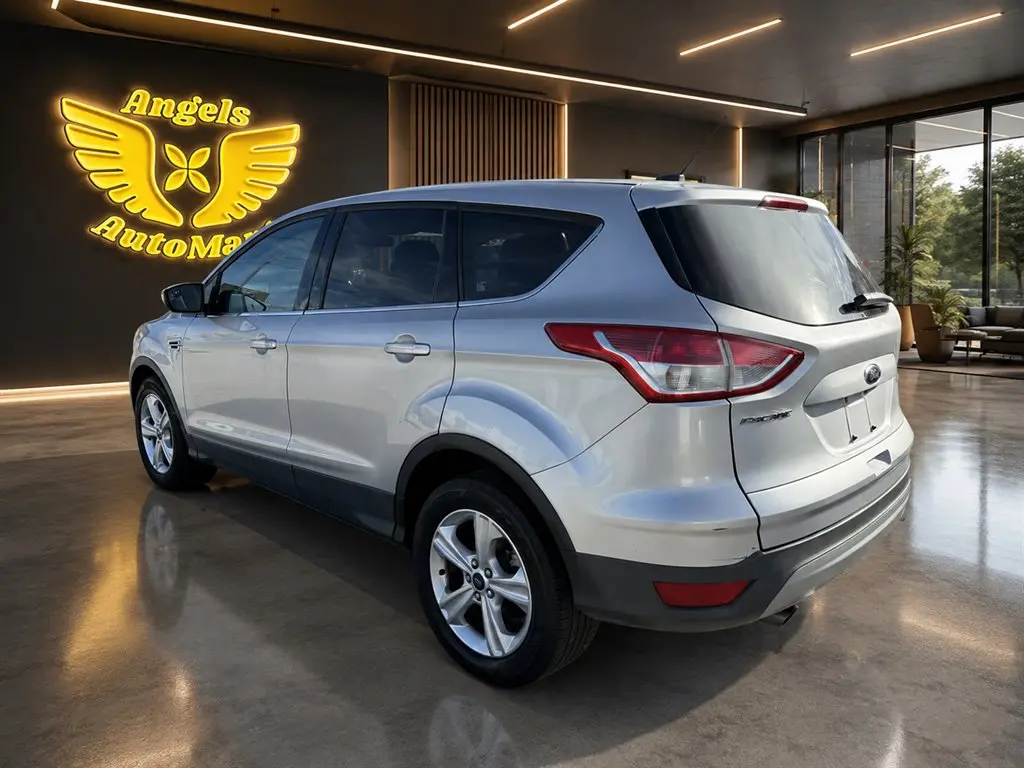 2016 Ford Escape SE photo 5