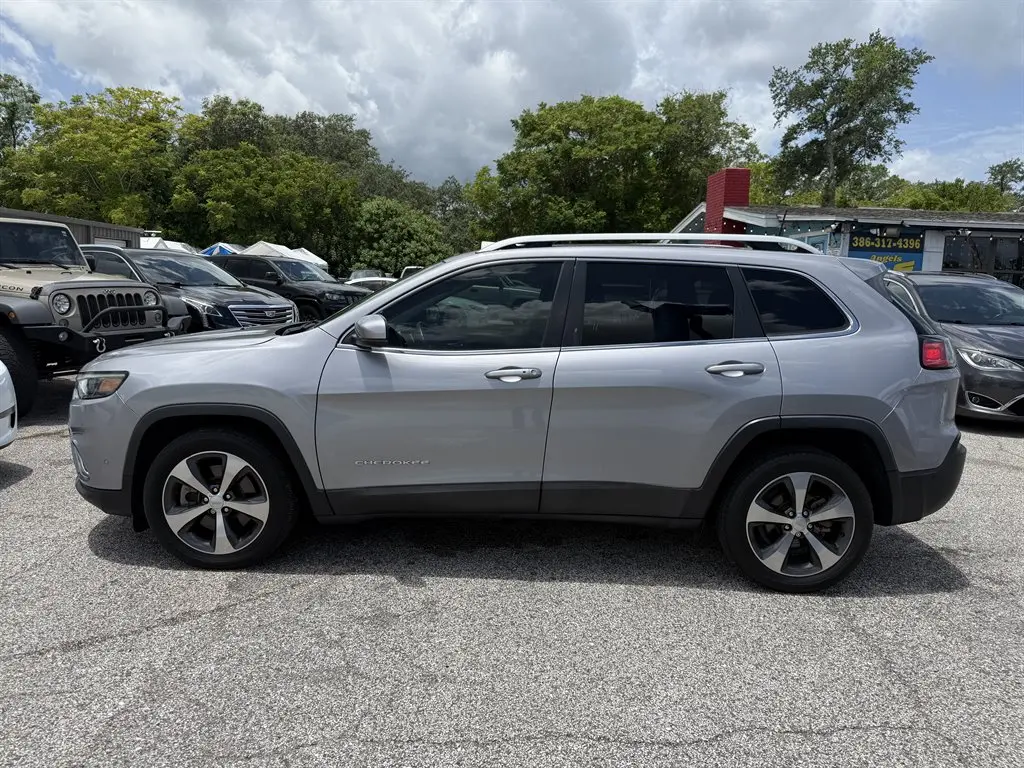 2019 Jeep Cherokee Limited photo 4