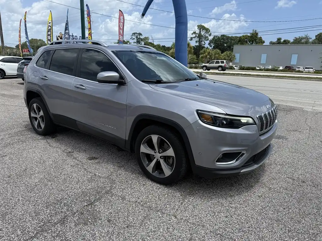 2019 Jeep Cherokee Limited's photo
