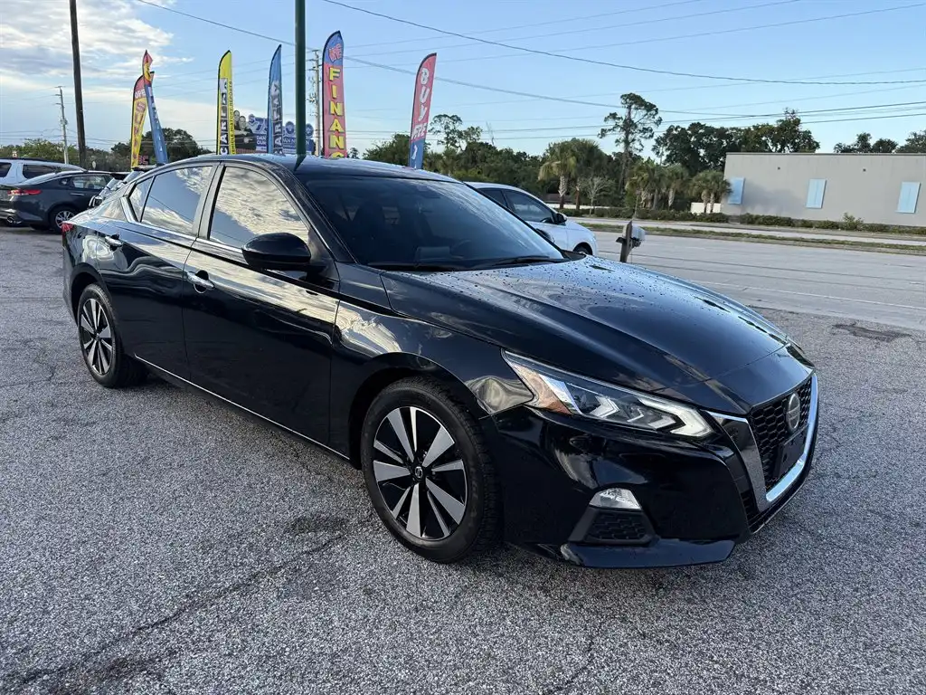 2021 Nissan Altima 2.5 SV's photo