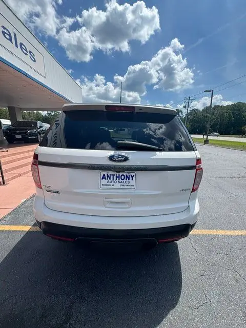 2015 Ford Explorer XLT 4WD photo 4