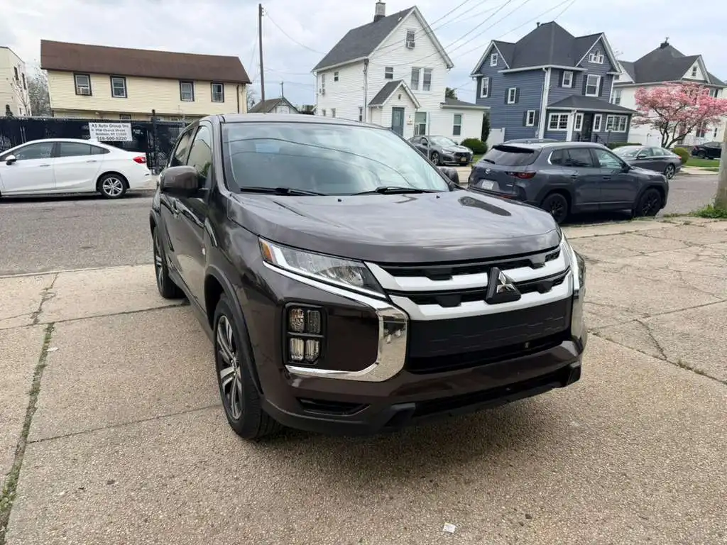 2020 Mitsubishi Outlander Sport 2.0 ES 2WD CVT's photo