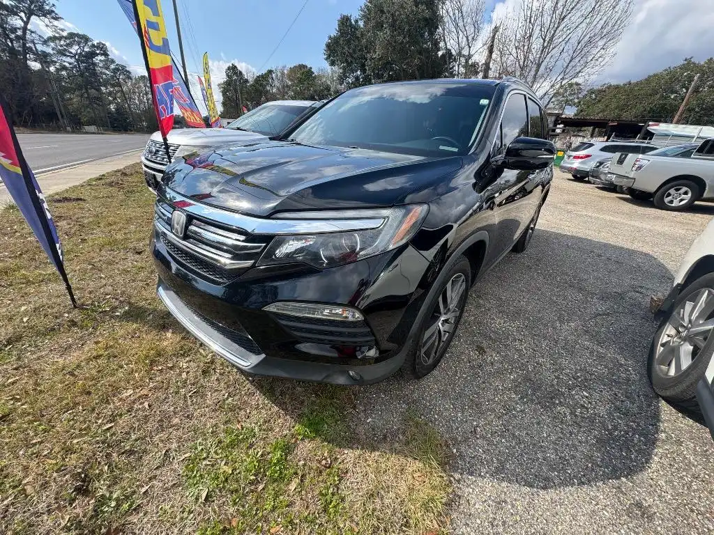 2017 Honda Pilot 4WD Elite's photo