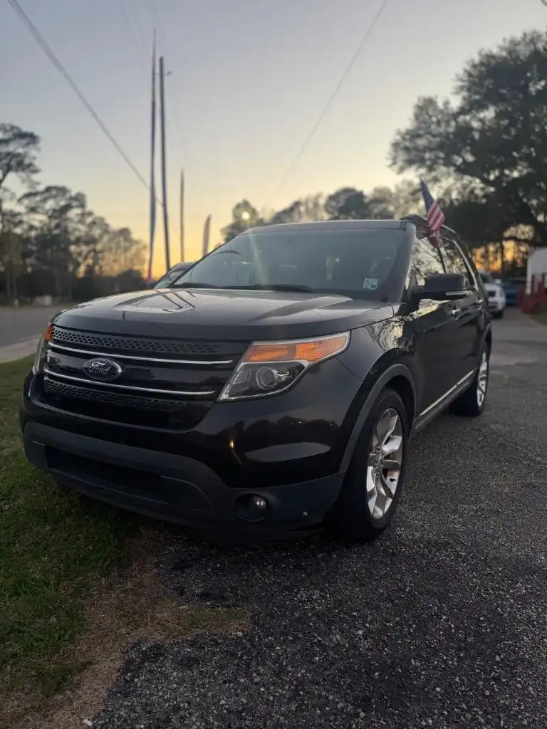 2014 Ford Explorer Limited's photo