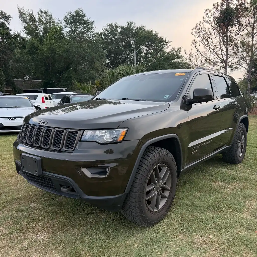 2016 Jeep Grand Cherokee Laredo 75th Anniversary Edition 4WD's photo