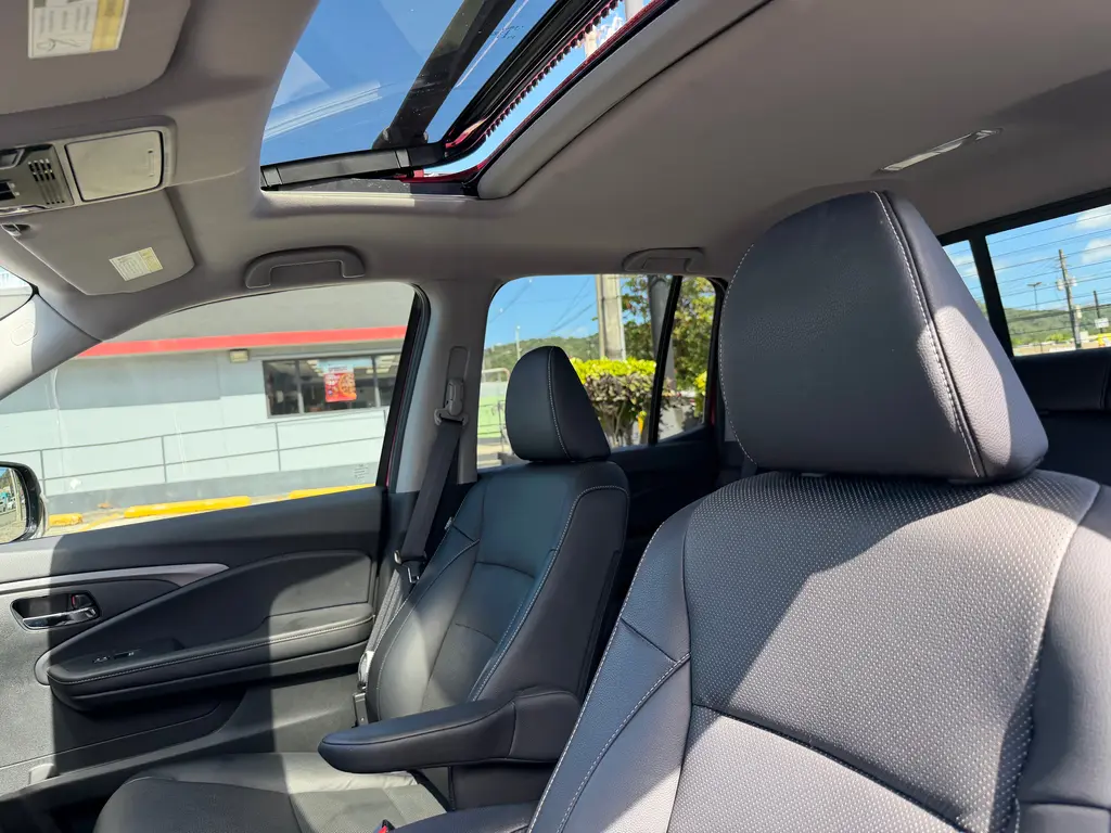 2023 Honda Ridgeline RTL AWD E photo 3