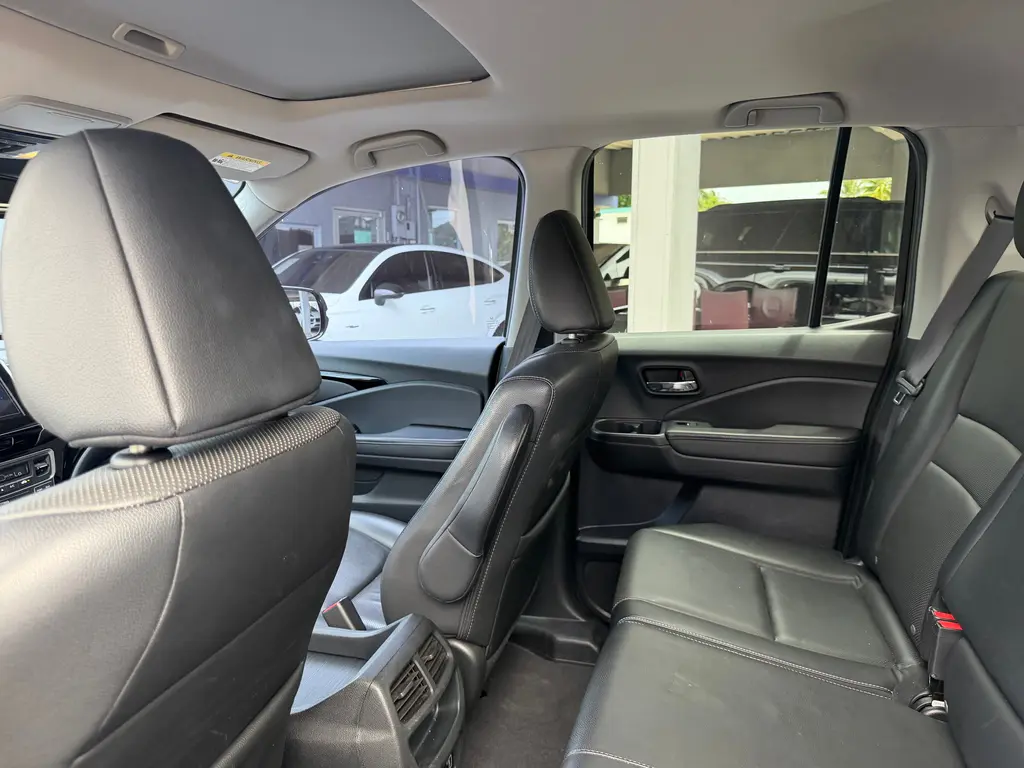 2020 Honda Ridgeline RTL AWD E photo 4