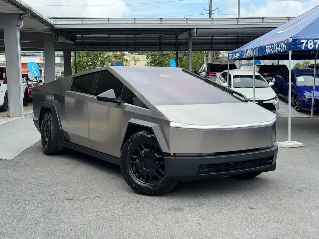 2024 Tesla Cybertruck All-Wheel Drive's photo