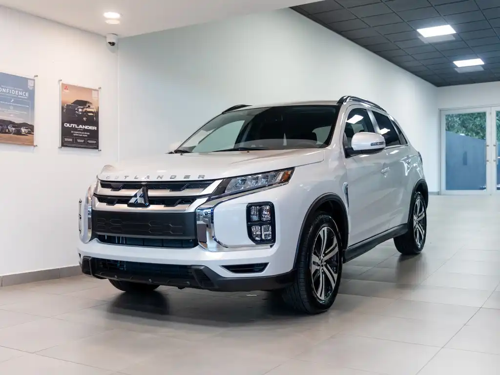 2025 Mitsubishi Outlander Sport 2.0 ES AWC CVT's photo